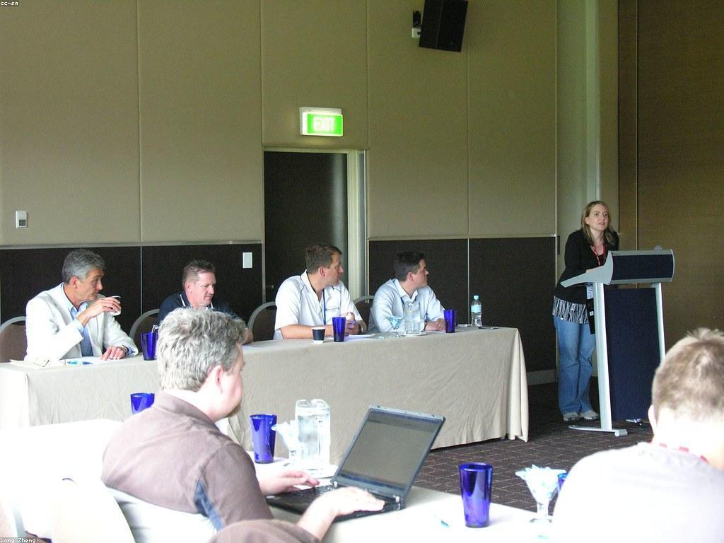 ឥទ្ធិពលនៃព័ត៌មានស្លតលើសង្គម