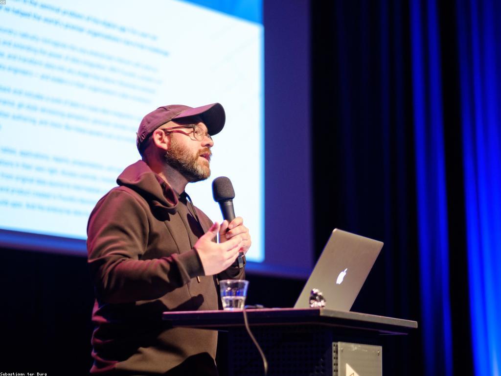 ព័ត៌មានស្លត: ការពិពណ៌នាអំពីការបង្ហោះព័ត៌មាននានា